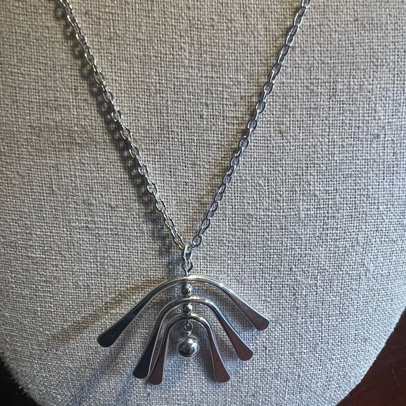 Avon Jewelry - Silver Pendant Necklace